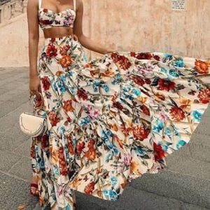 NWOT floral matching set crop top & flowing skirt